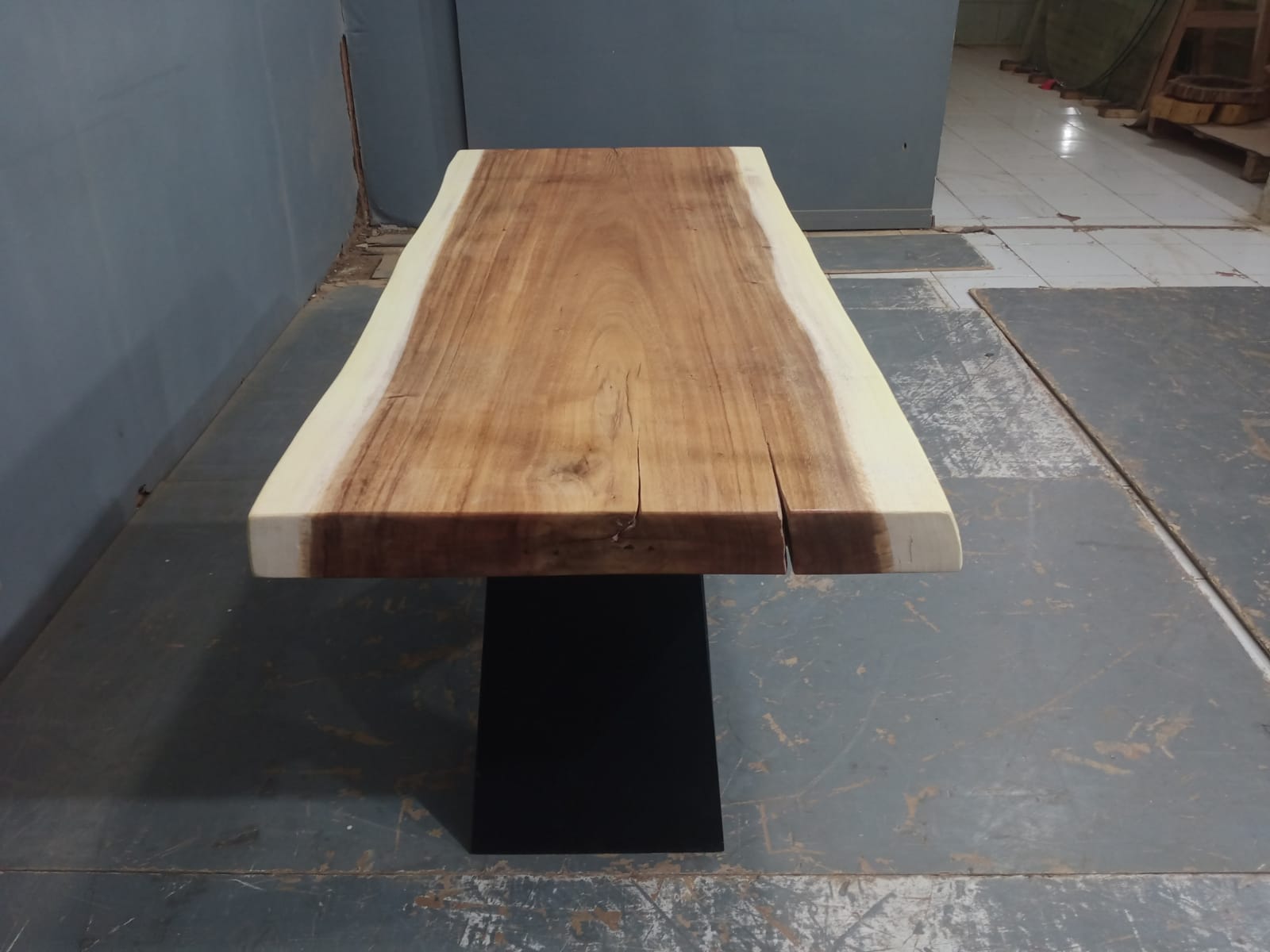 Live Edge Tables