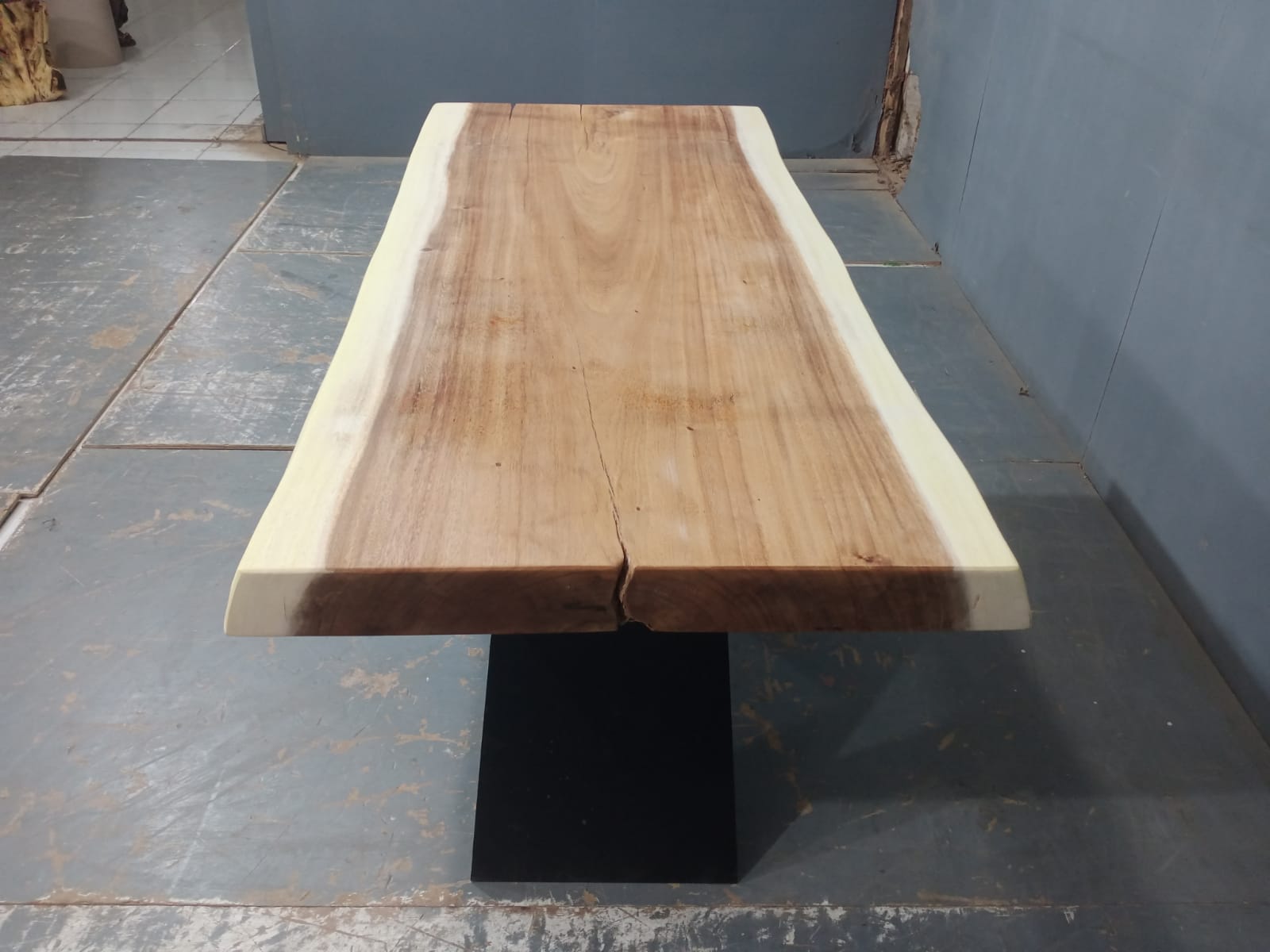 Live Edge Tables