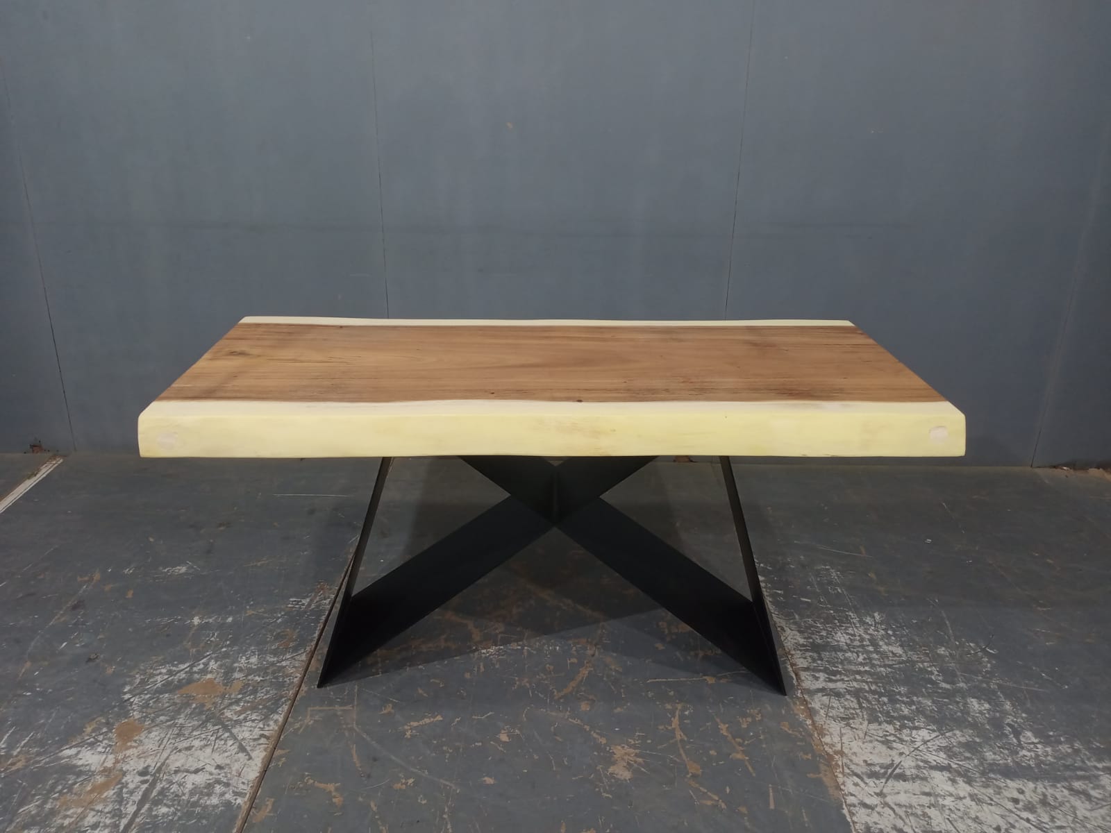 LIVE EDGE TABLES