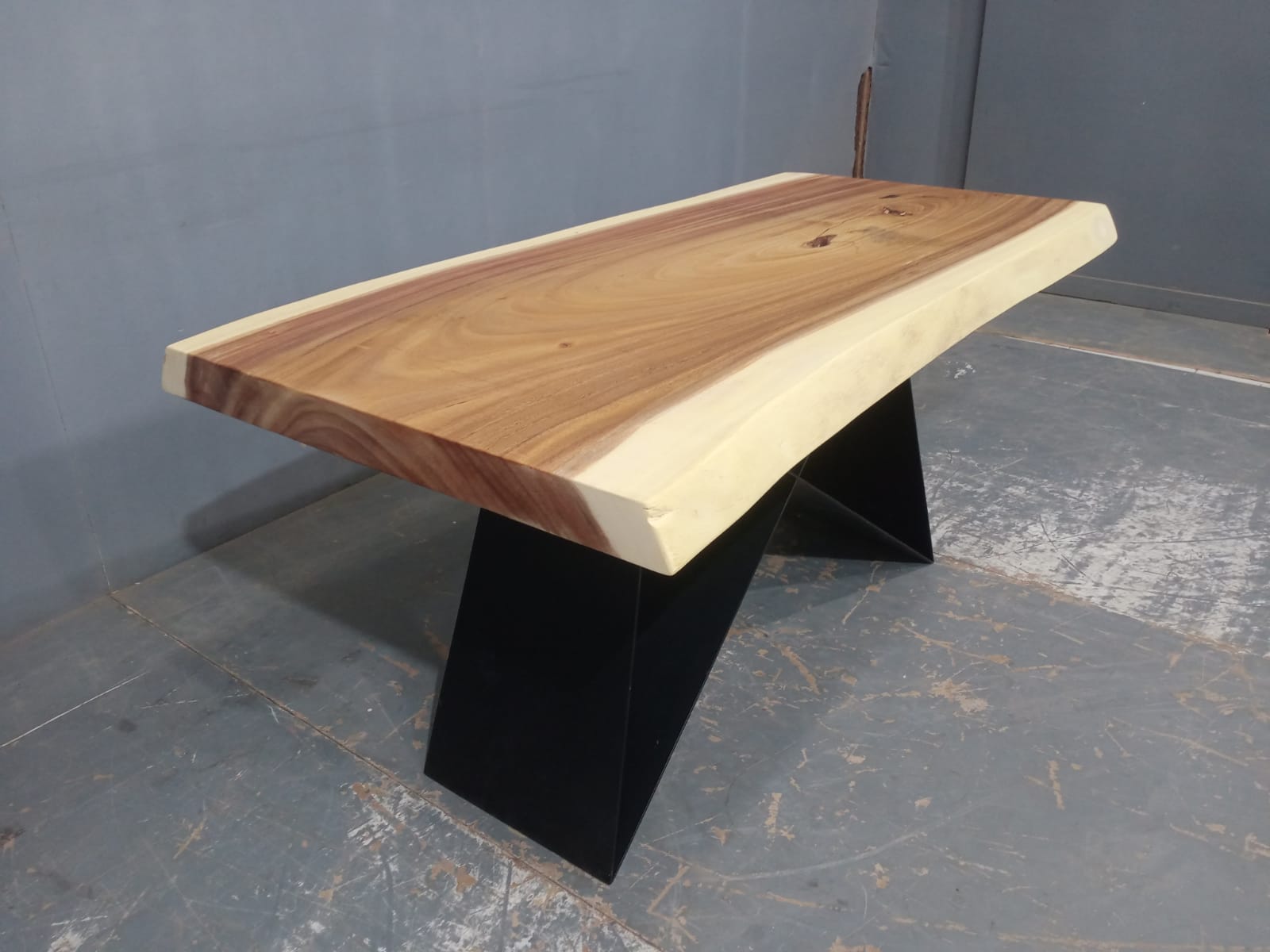 Live Edge Tables
