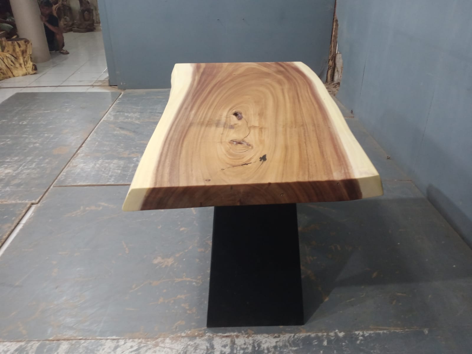 Live Edge Tables