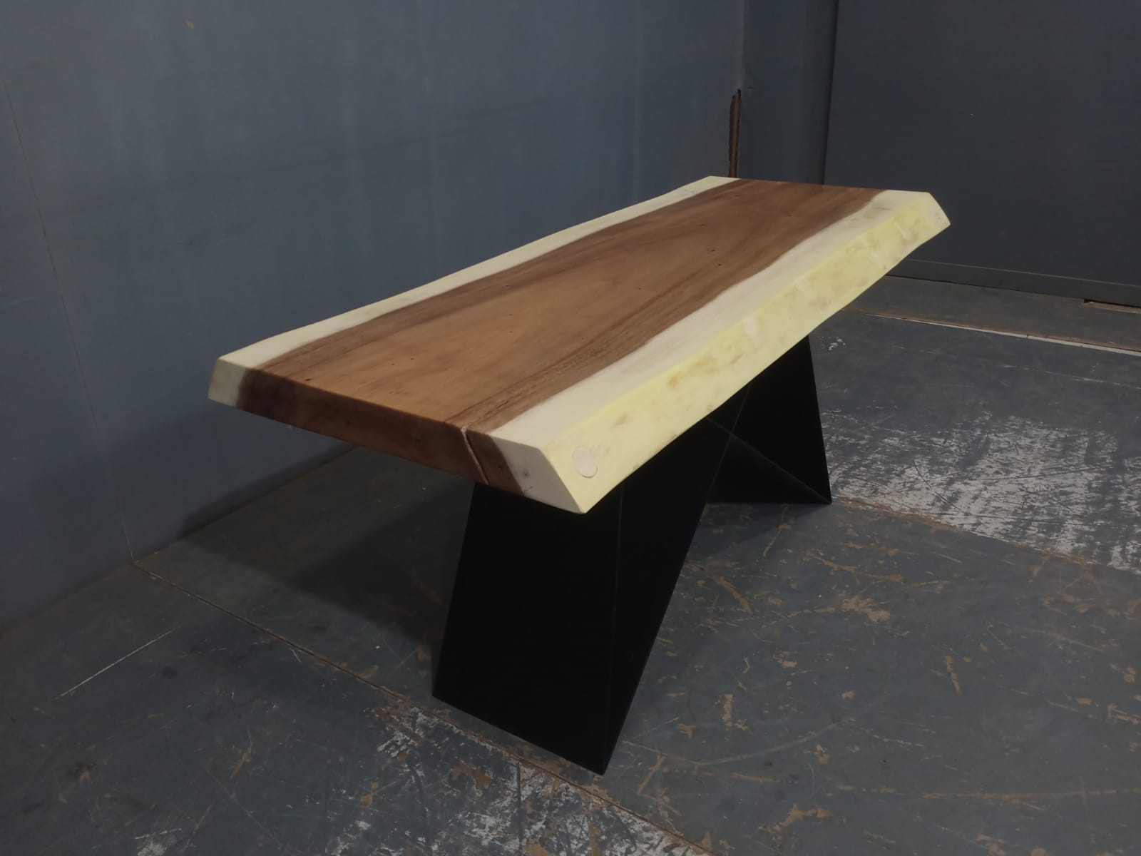 Live Edge Tables