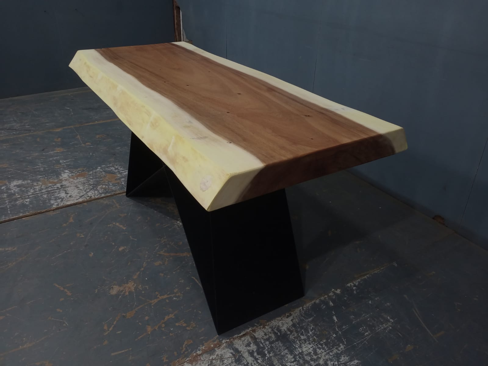 Live Edge Tables