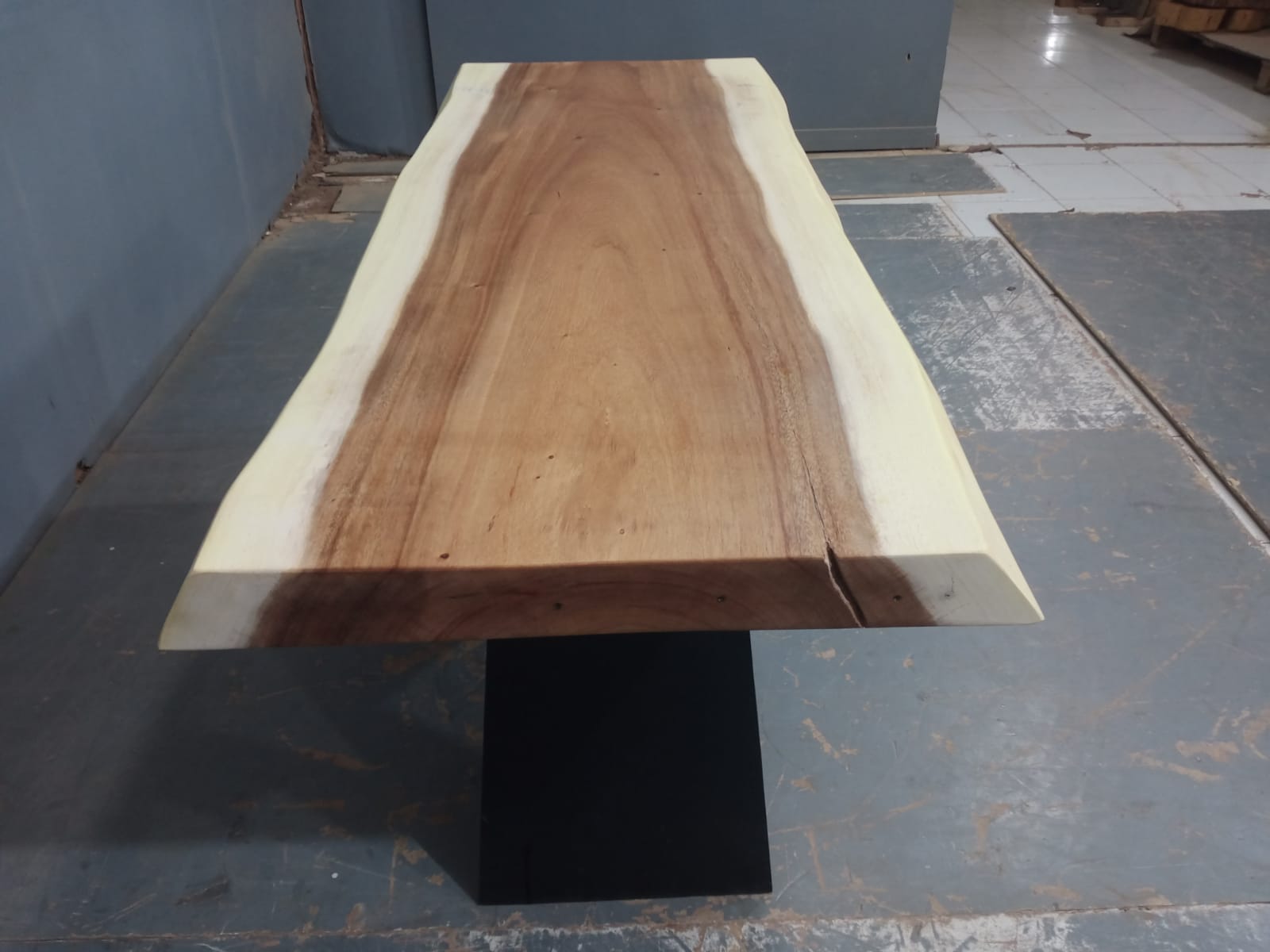 Live Edge Tables