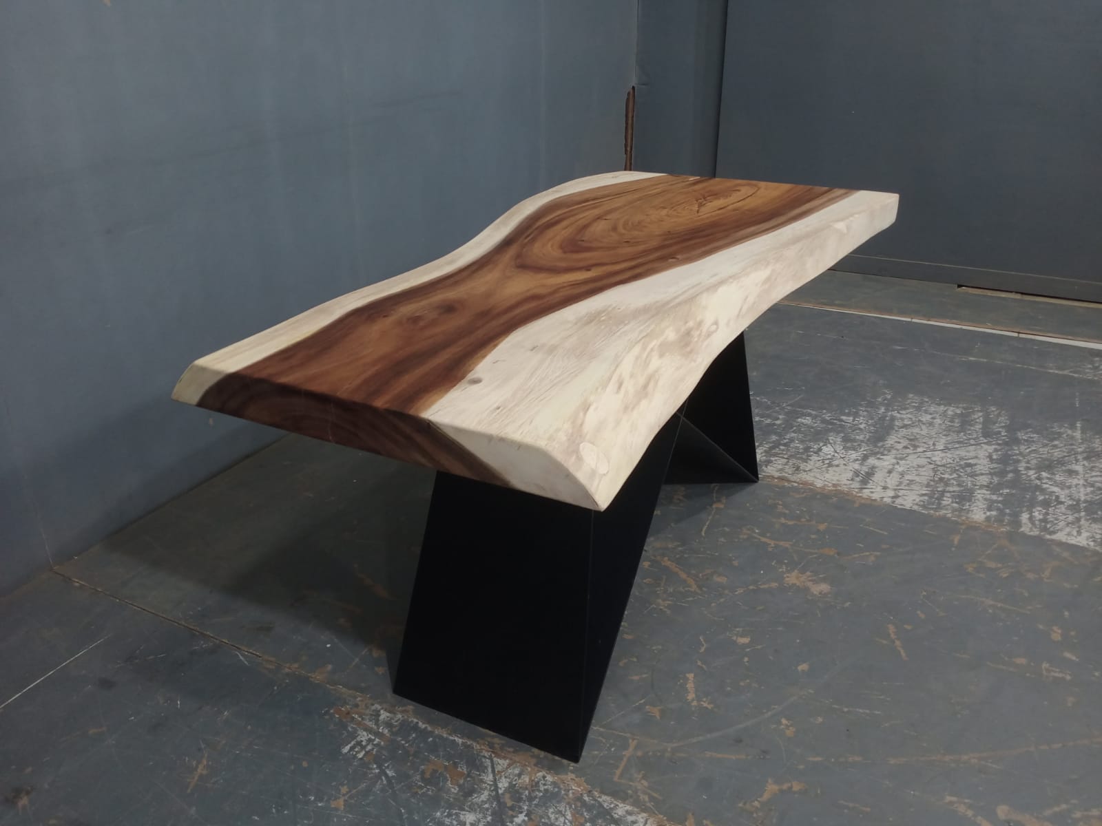 Live Edge Tables