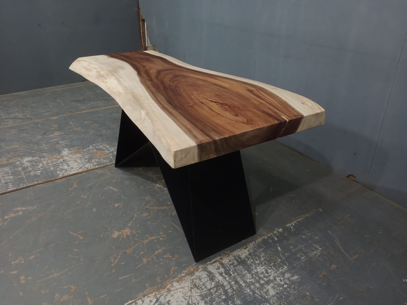Live Edge Tables