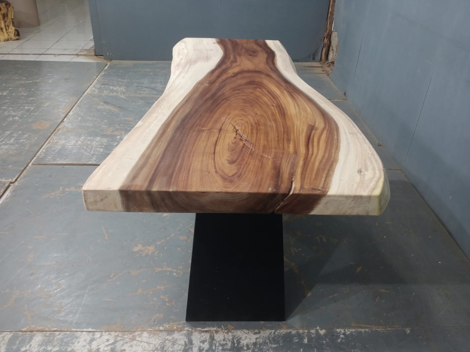 Live Edge Tables