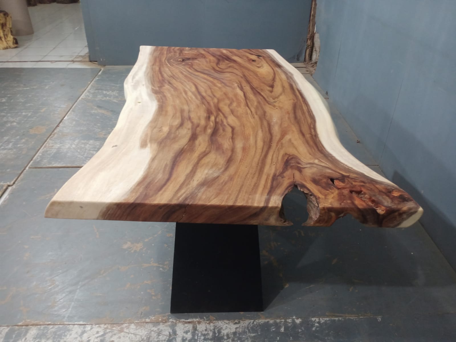 Live Edge Tables