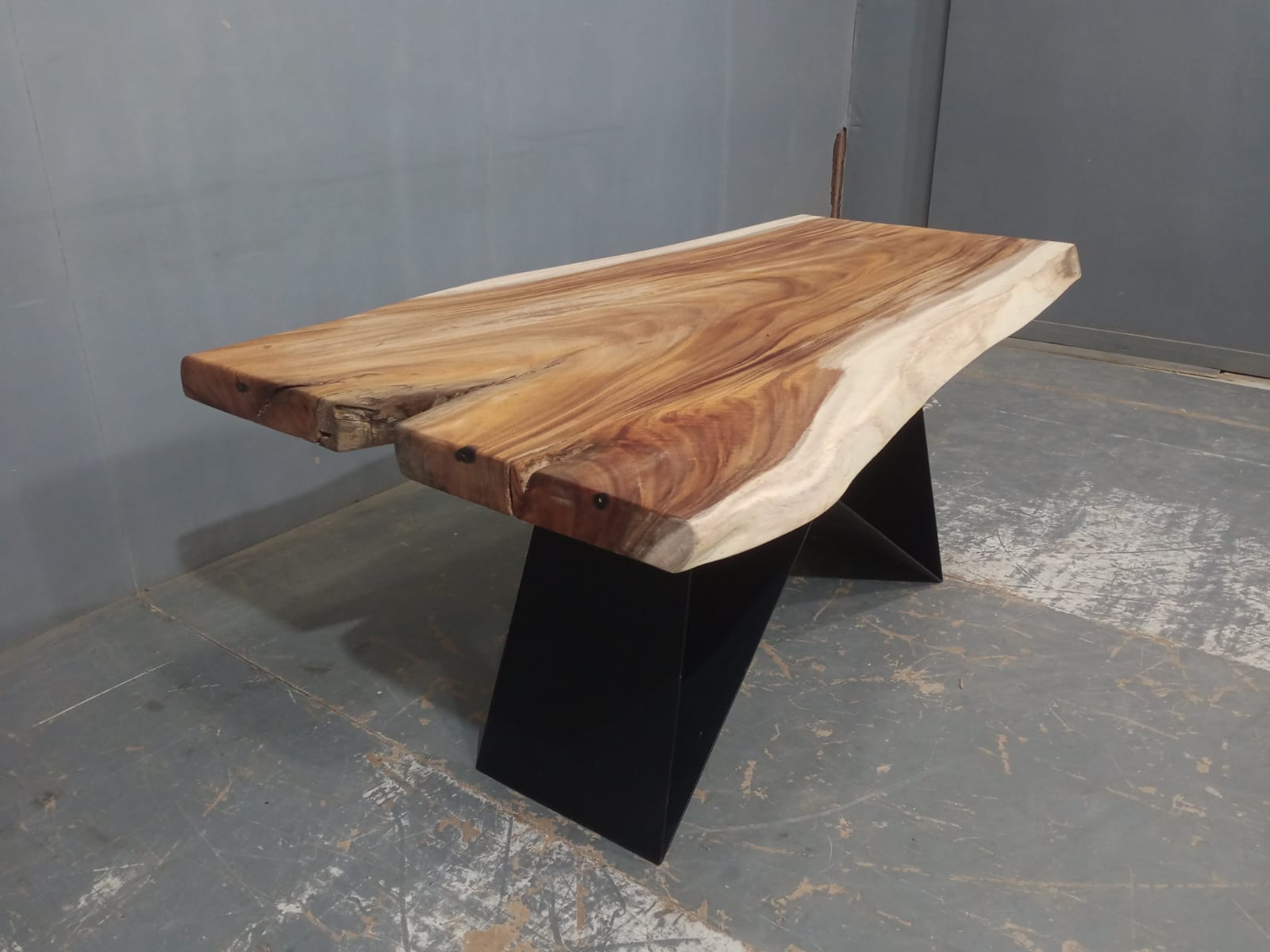 Live Edge Tables