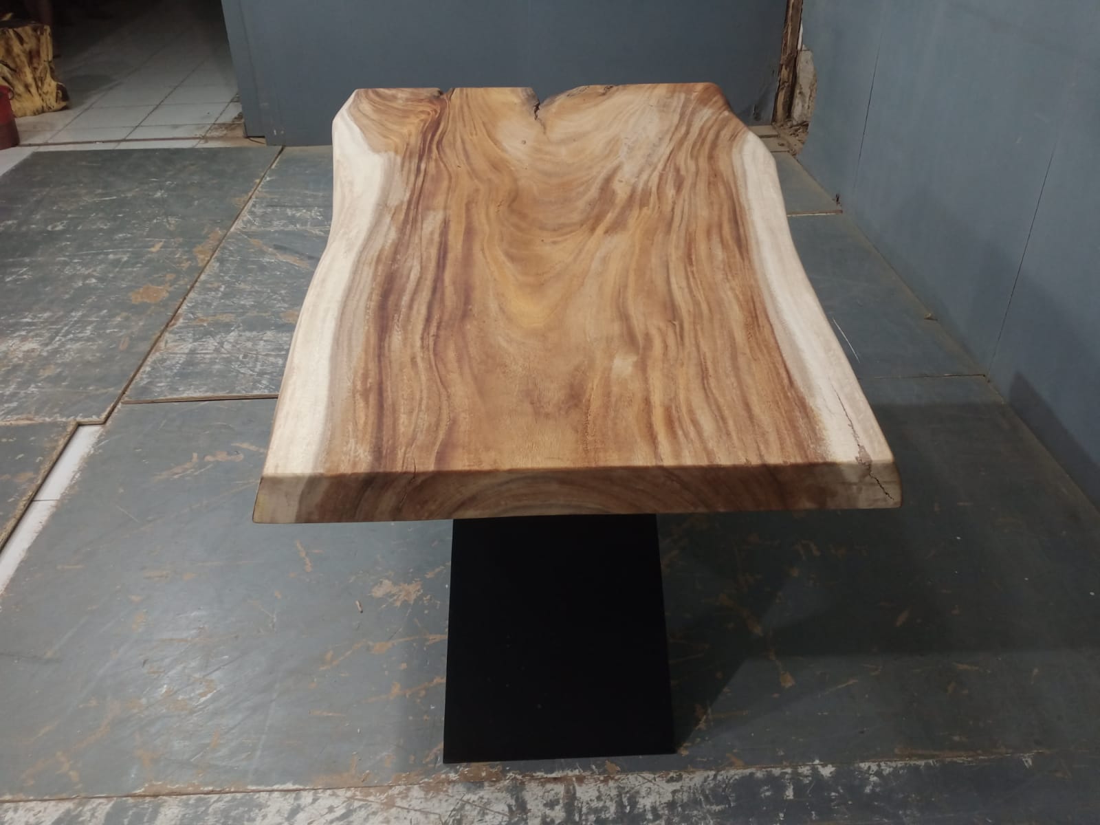 Live Edge Tables