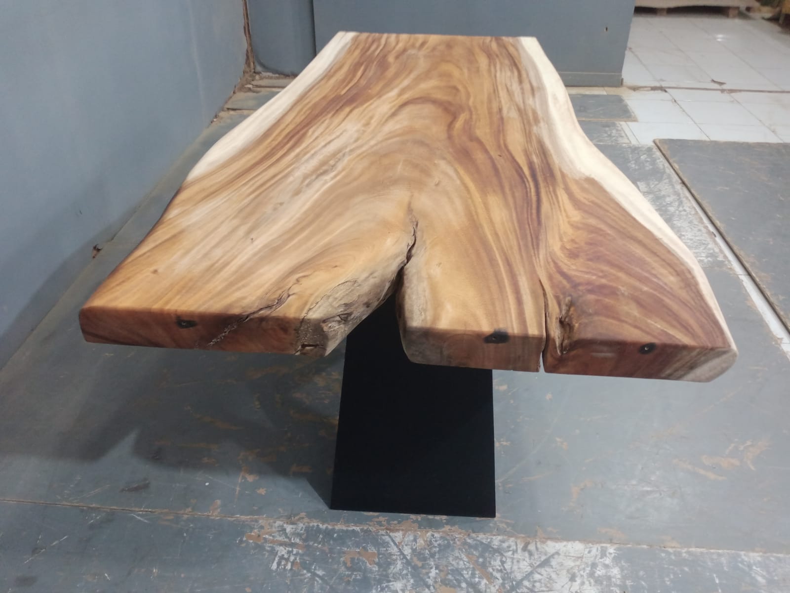 Live Edge Tables