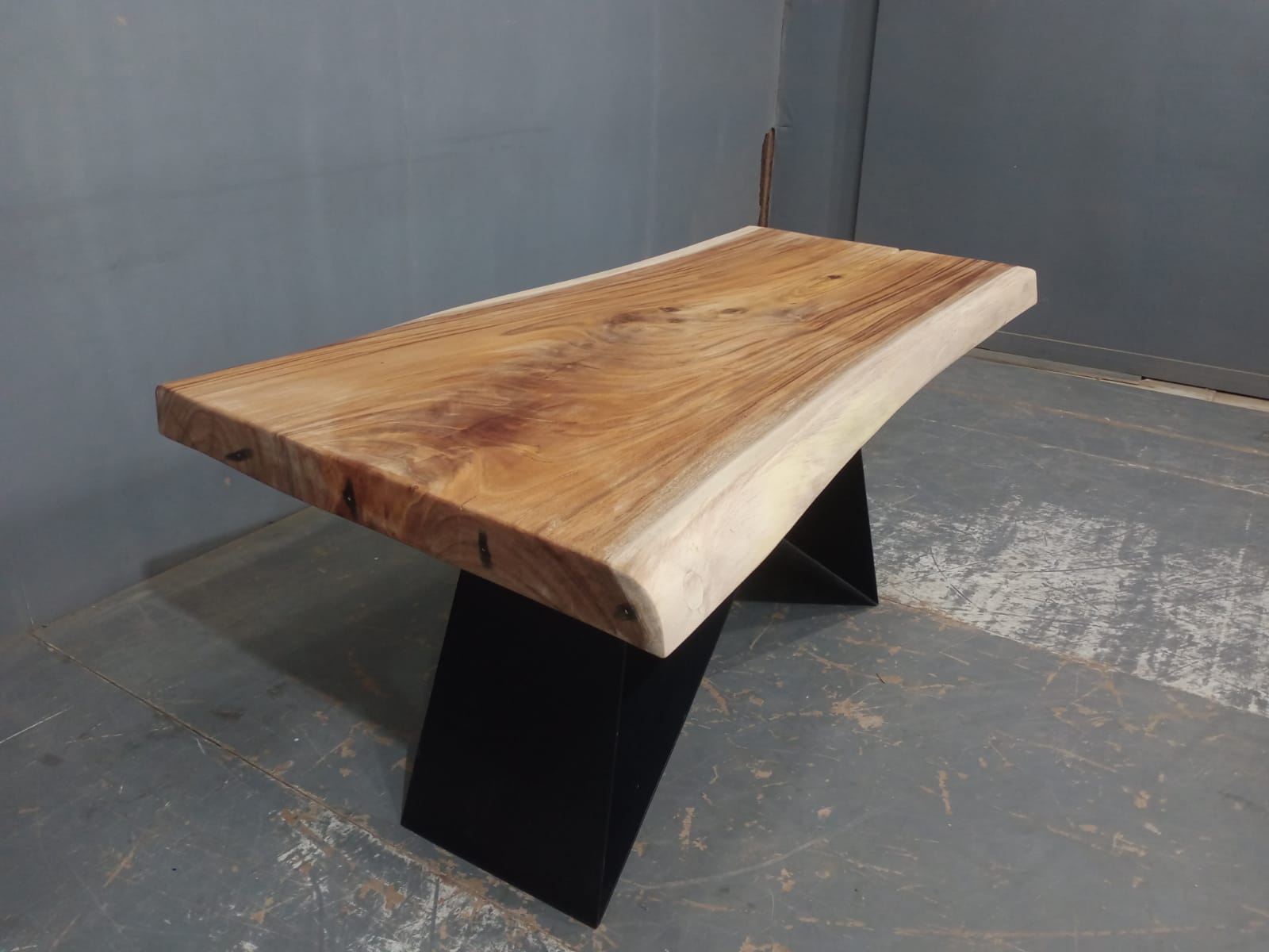 Live Edge Tables