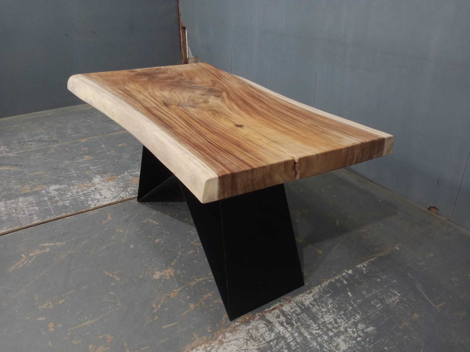 Live Edge Tables