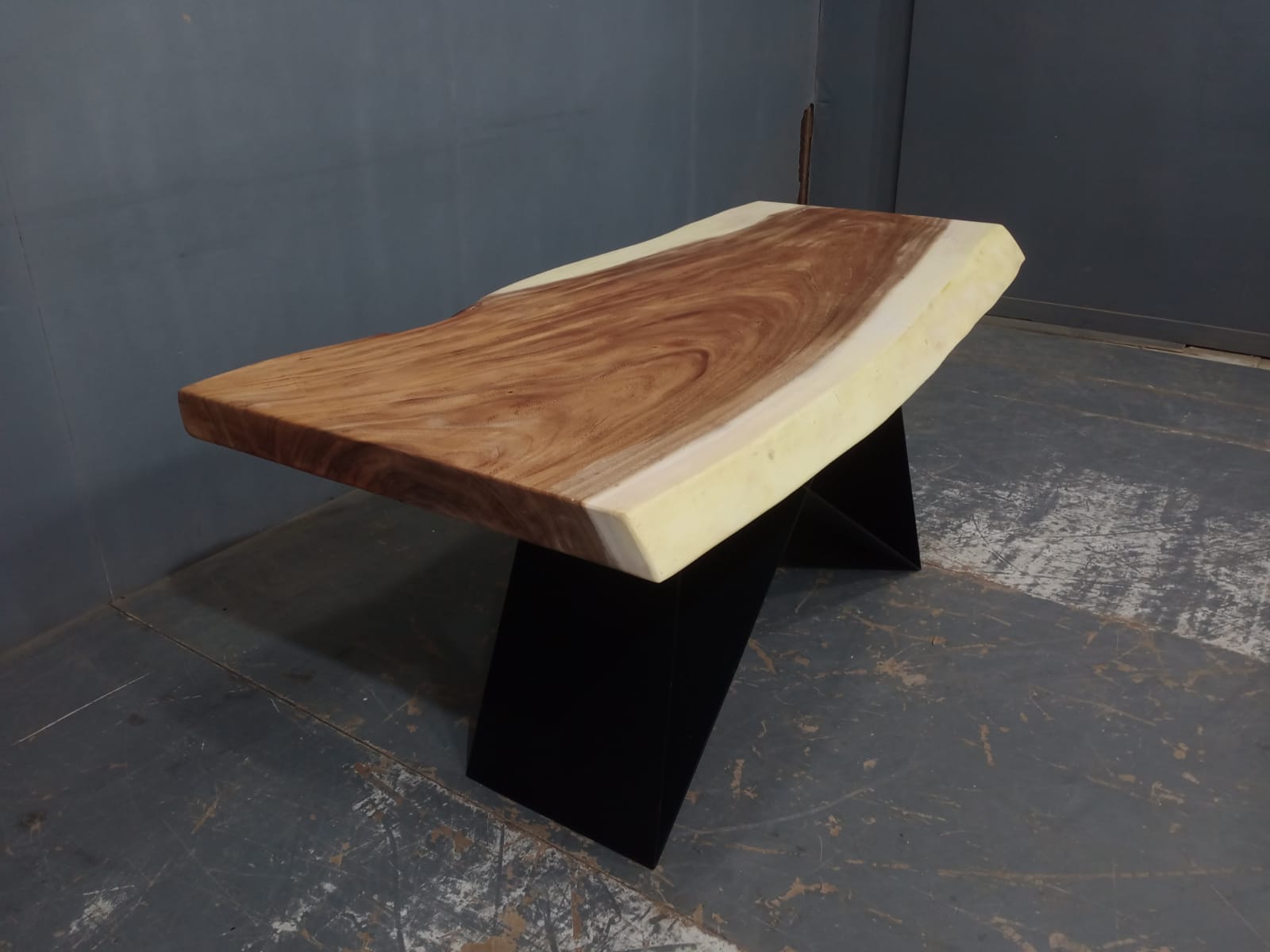 Live Edge Tables