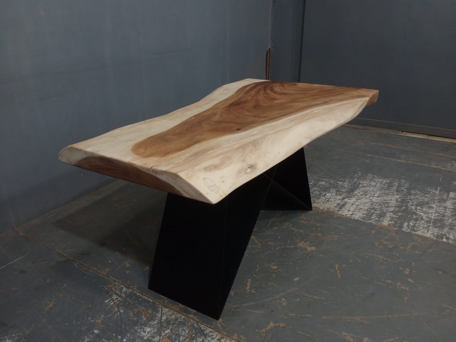 Live Edge Tables