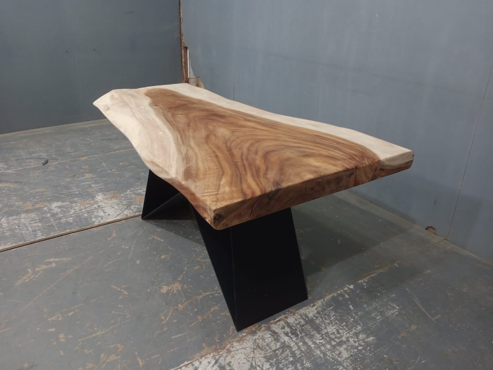 Live Edge Tables