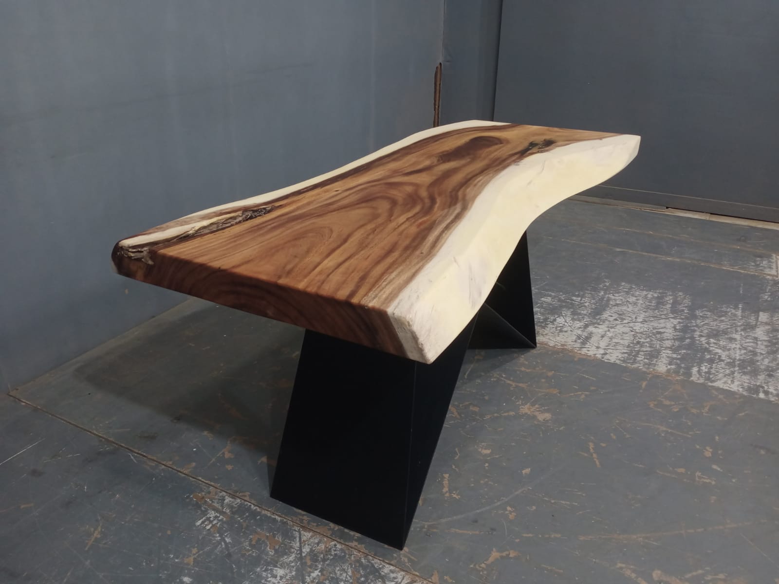 Live Edge Tables