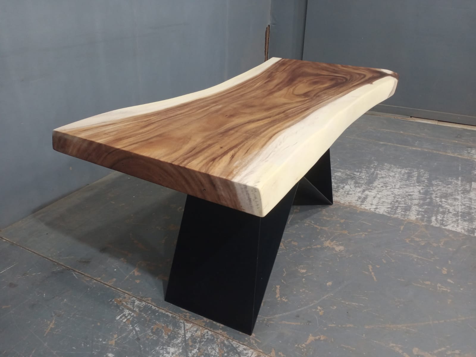 Live Edge Tables