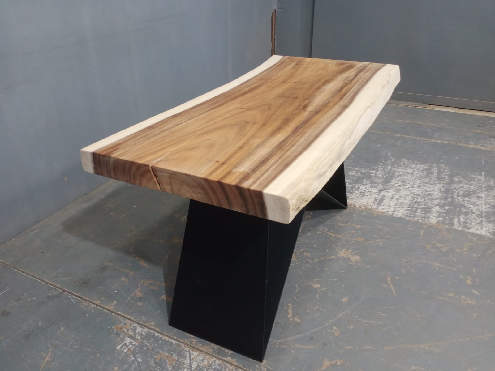 Live Edge Tables