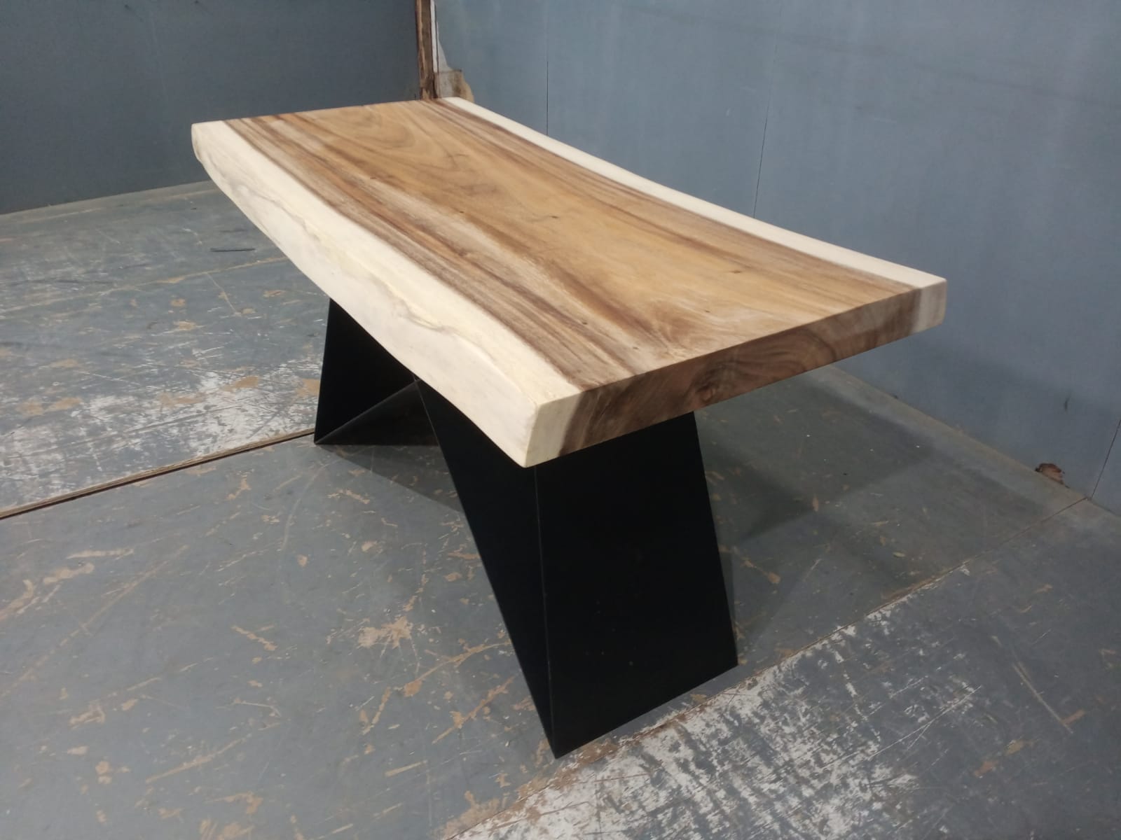 Live Edge Tables