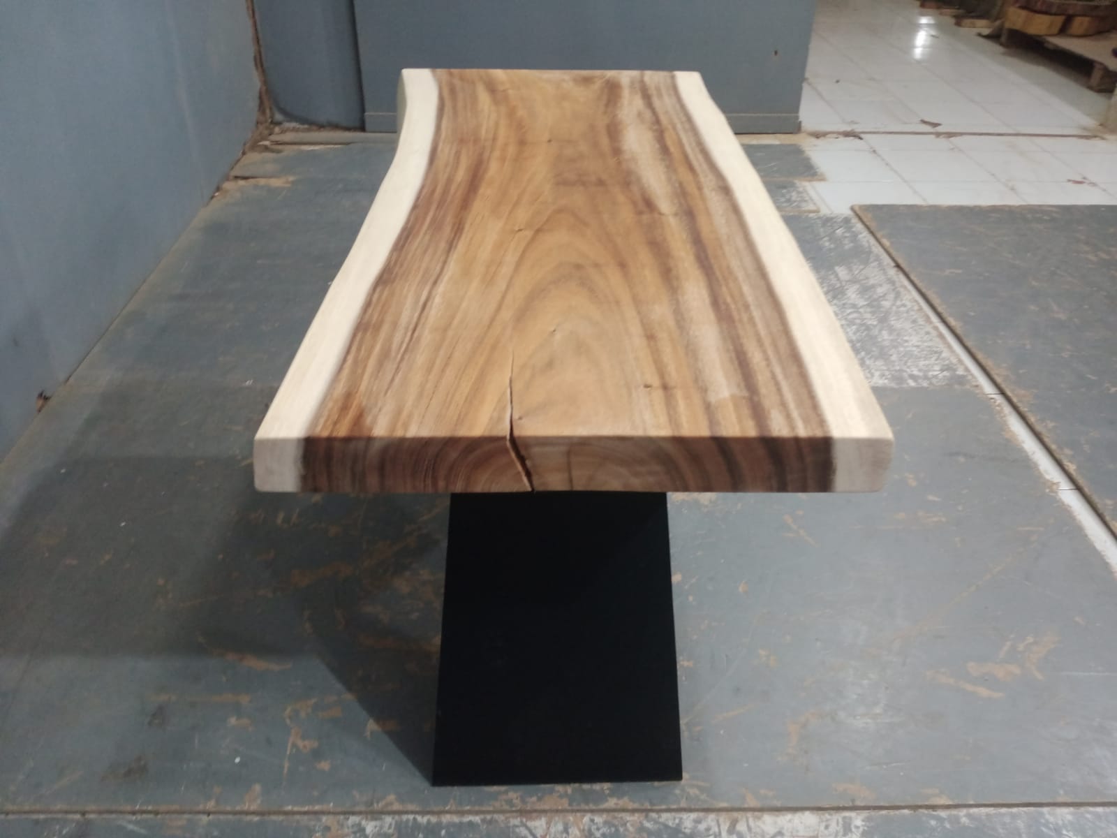 Live Edge Tables