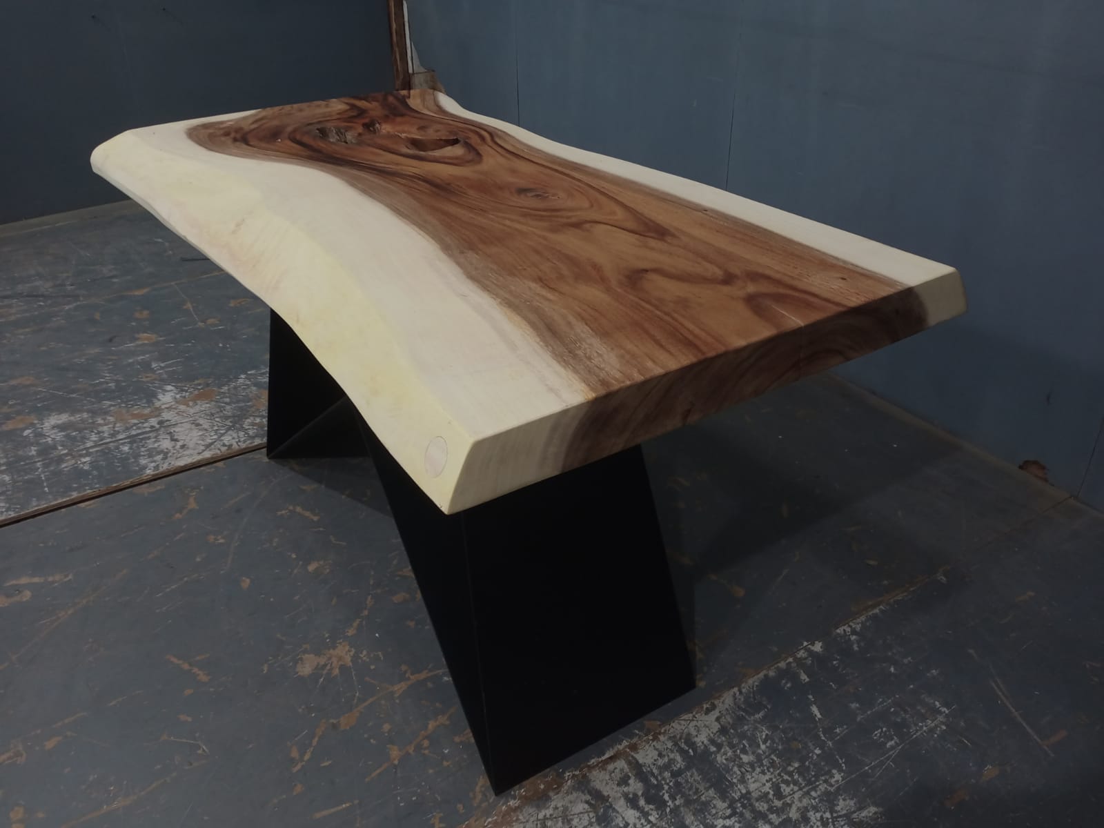 Live Edge Tables