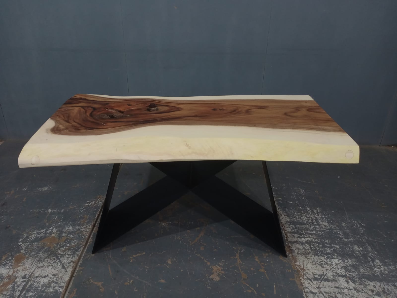 LIVE EDGE TABLES