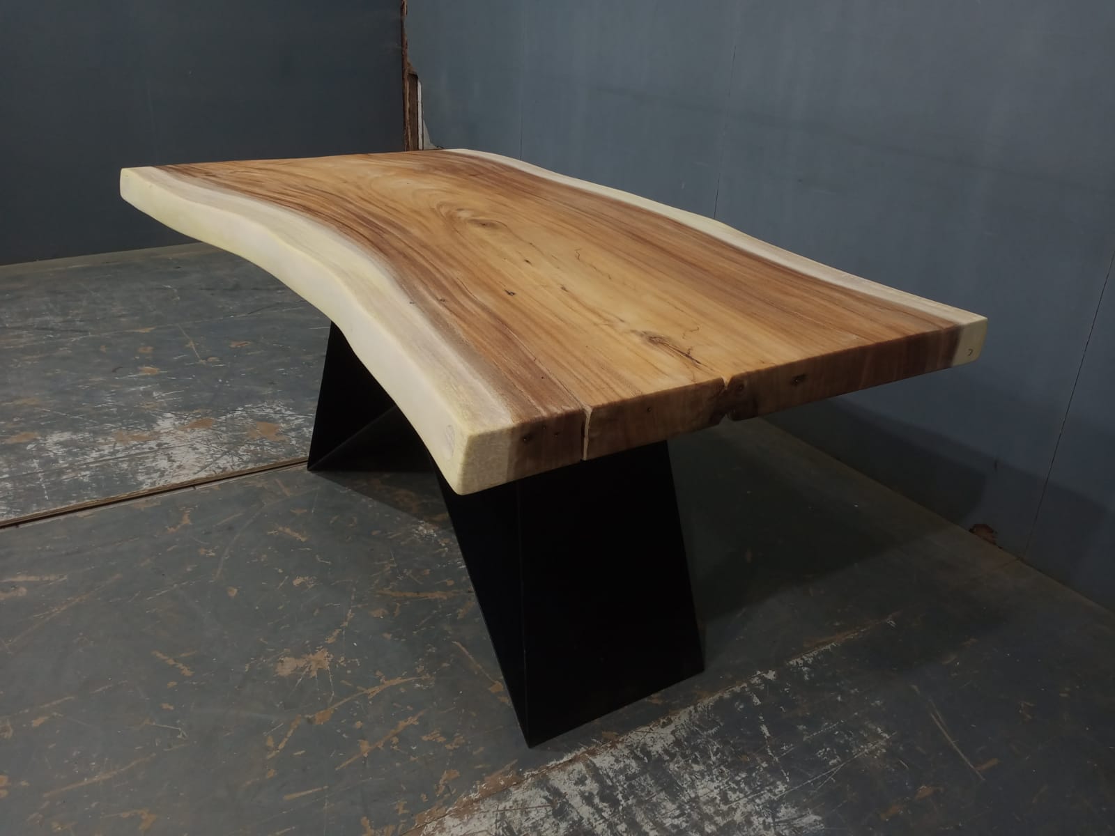 Live Edge Tables