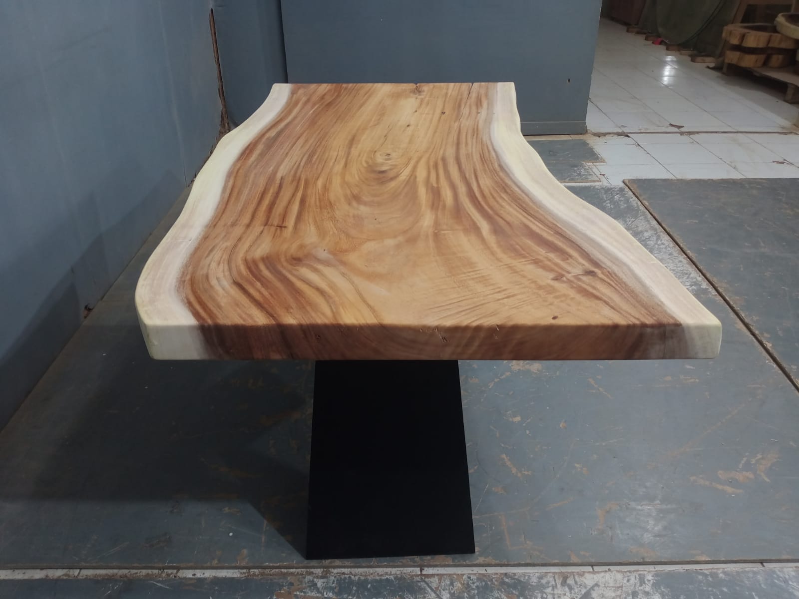 Live Edge Tables