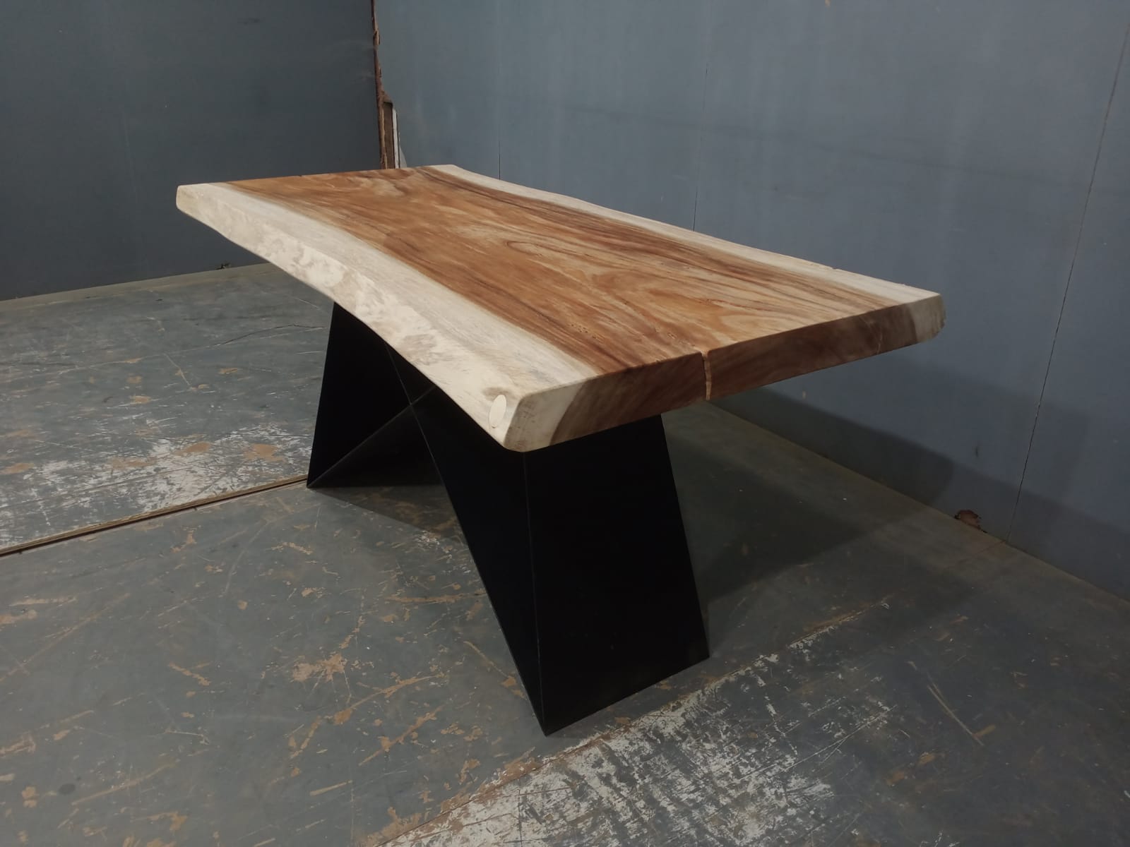 Live Edge Tables