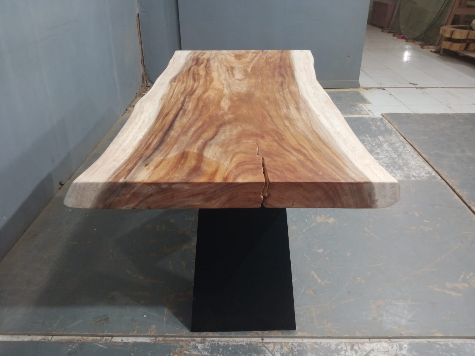 Live Edge Tables