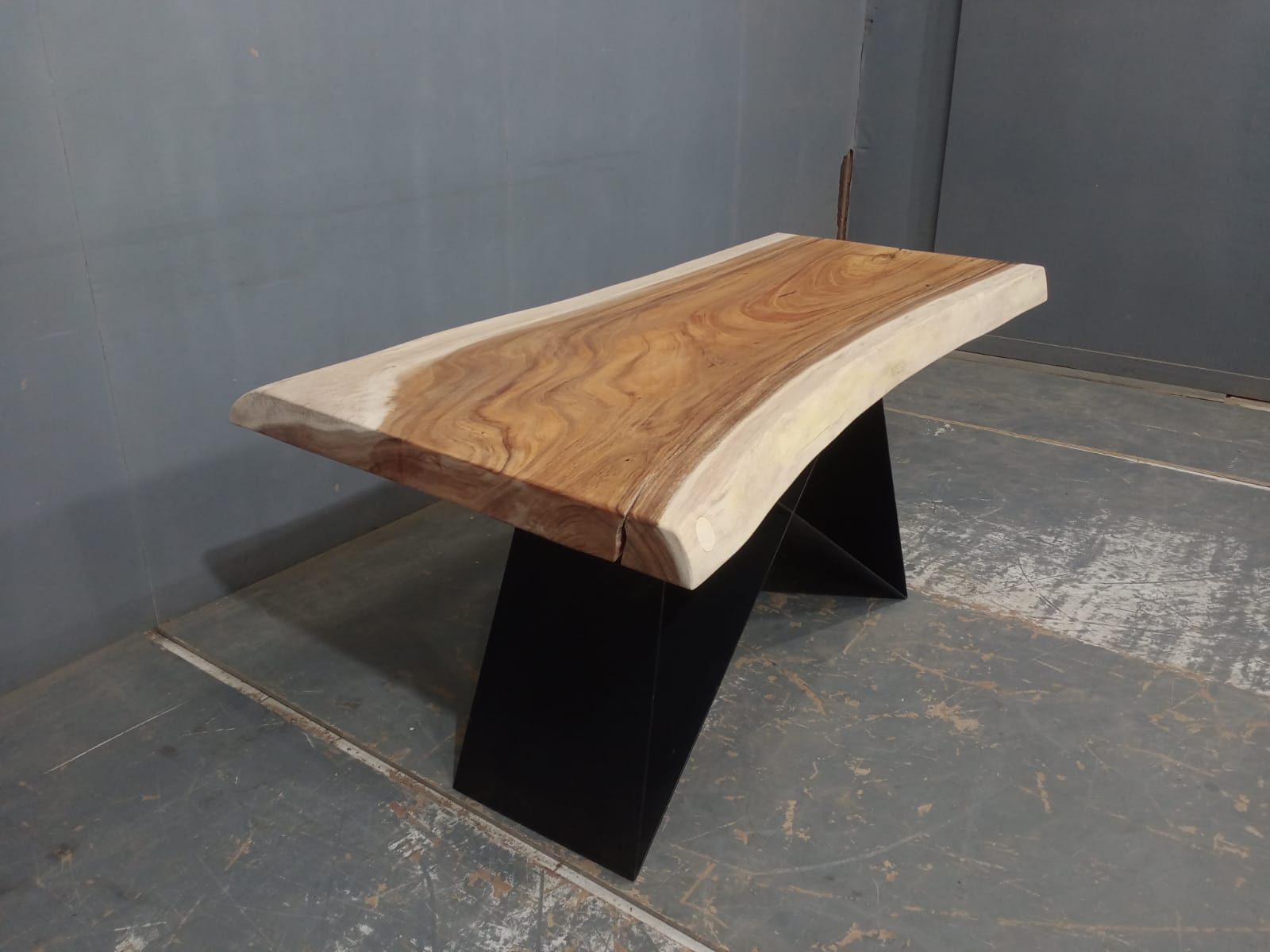 Live Edge Tables