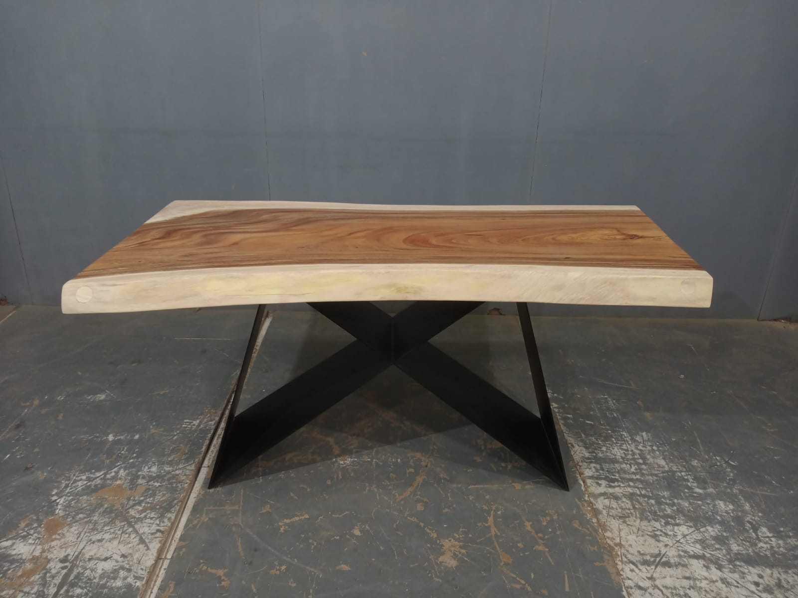 LIVE EDGE TABLES