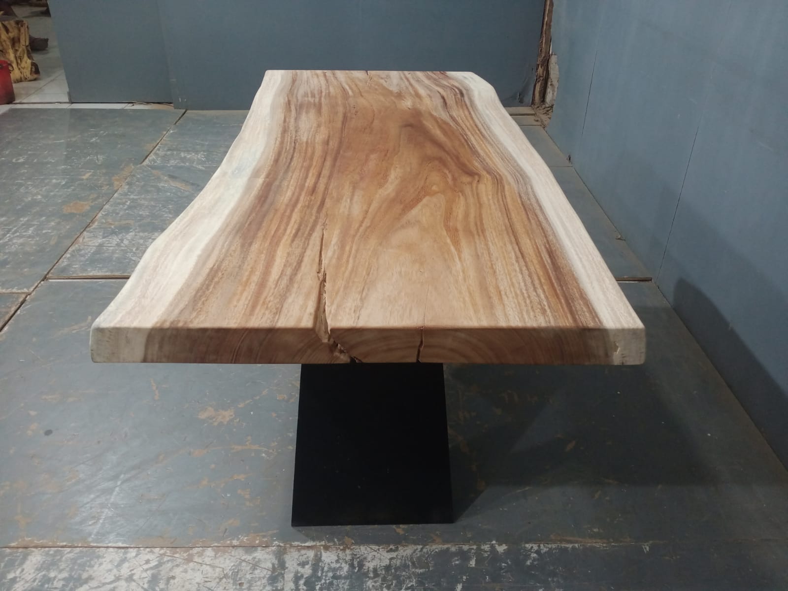 Live Edge Tables