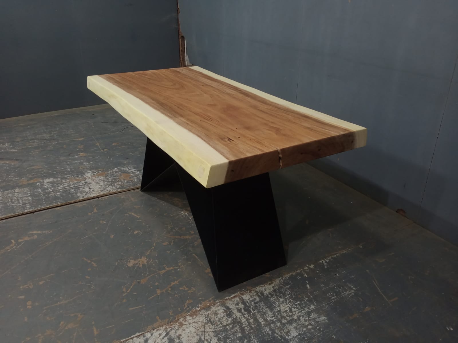 Live Edge Tables
