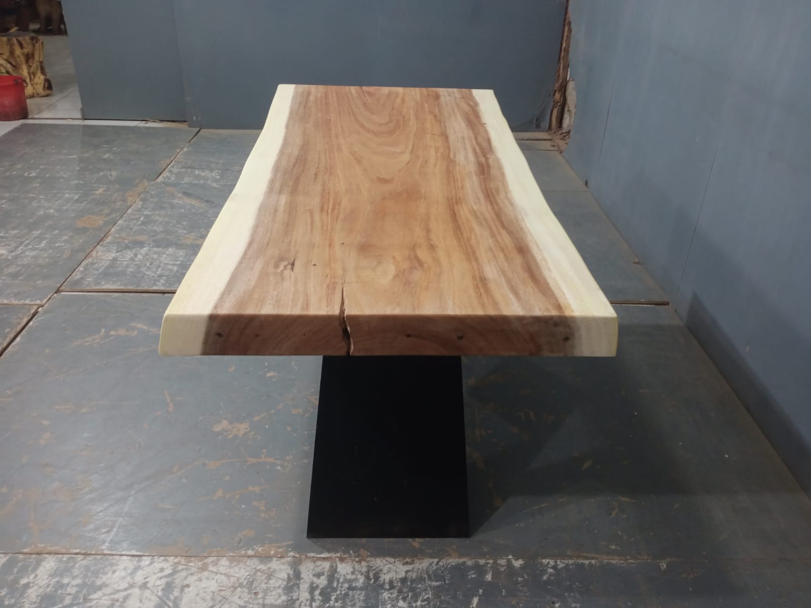 Live Edge Tables