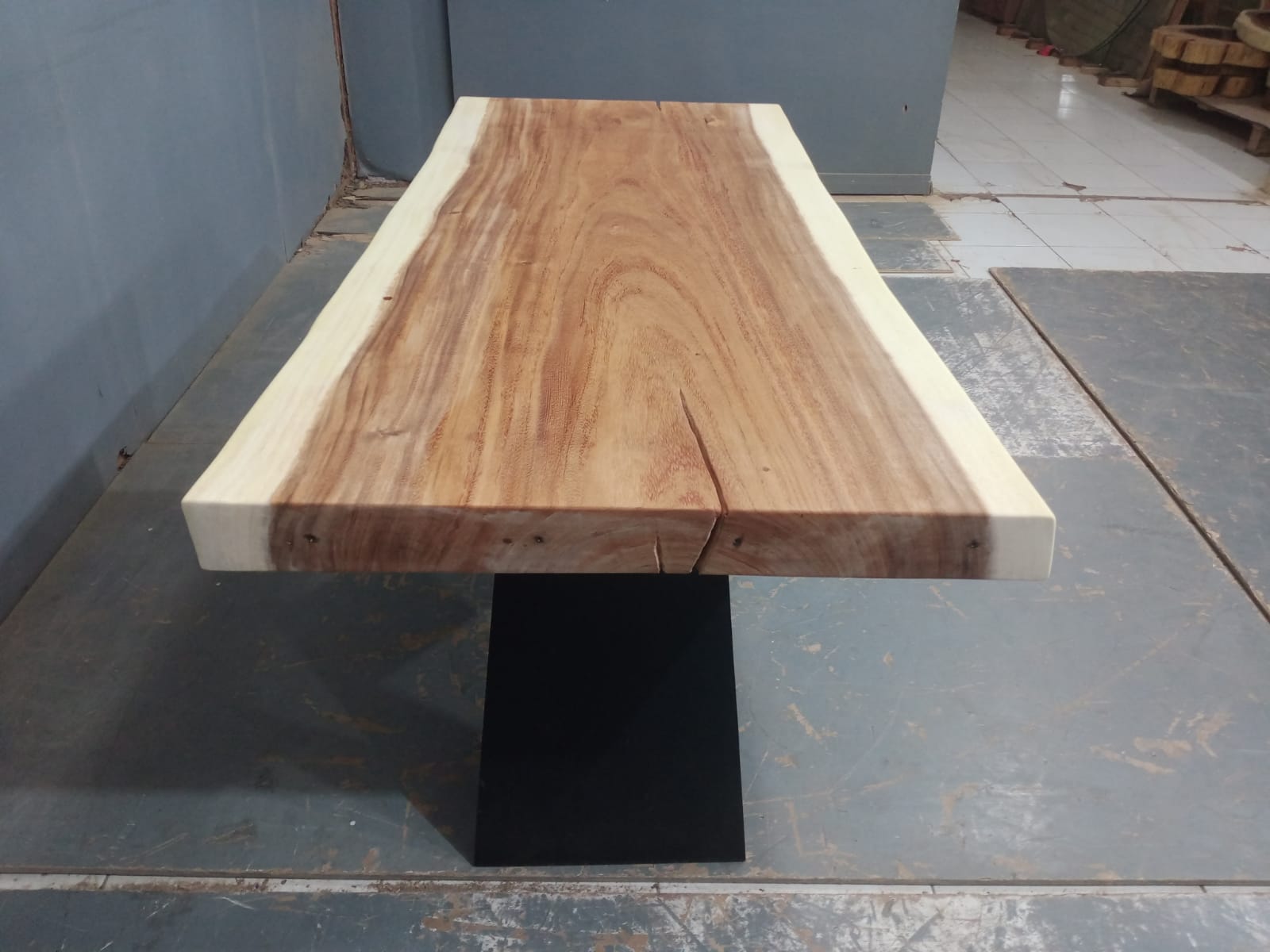Live Edge Tables