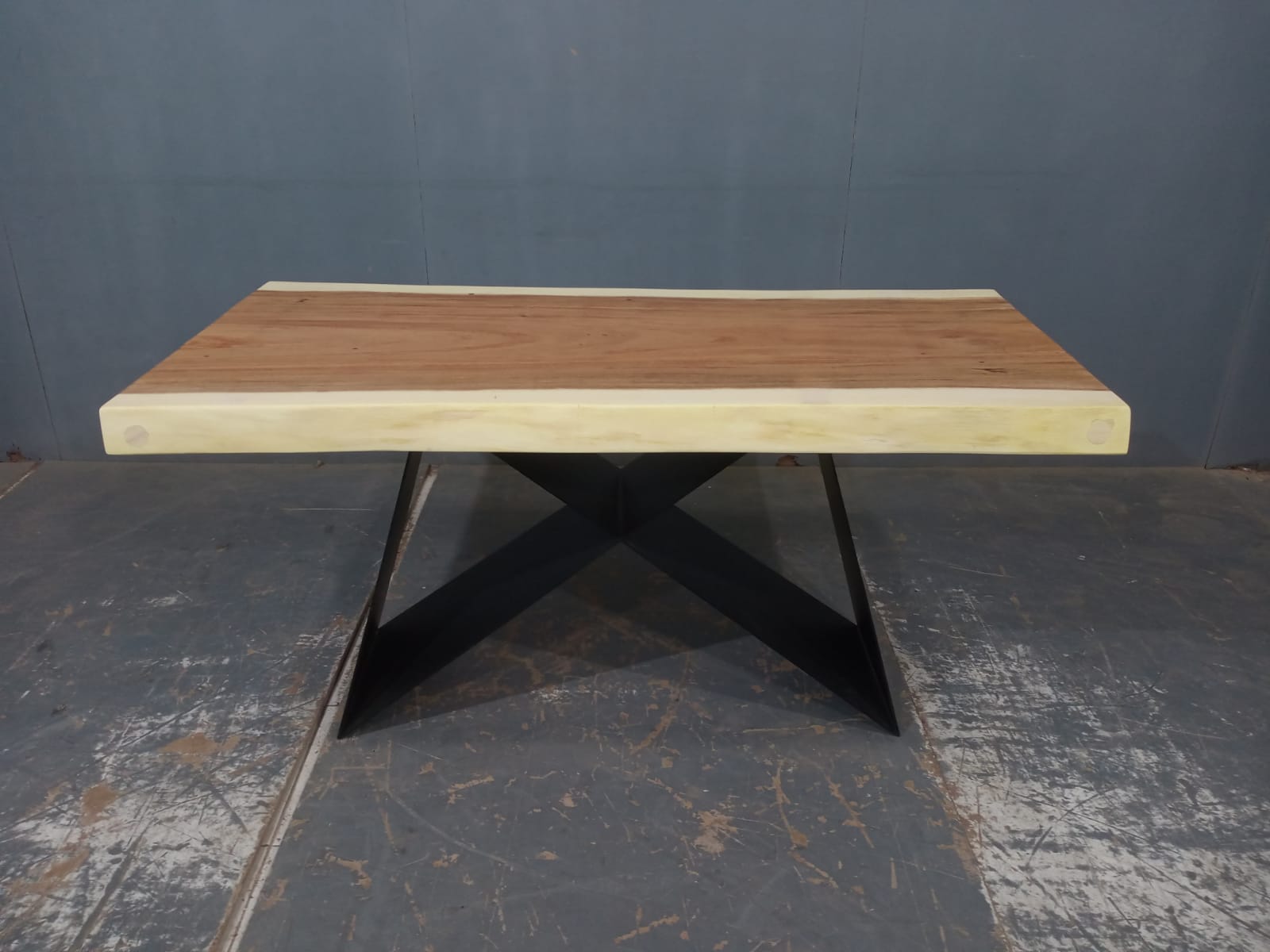 LIVE EDGE TABLES