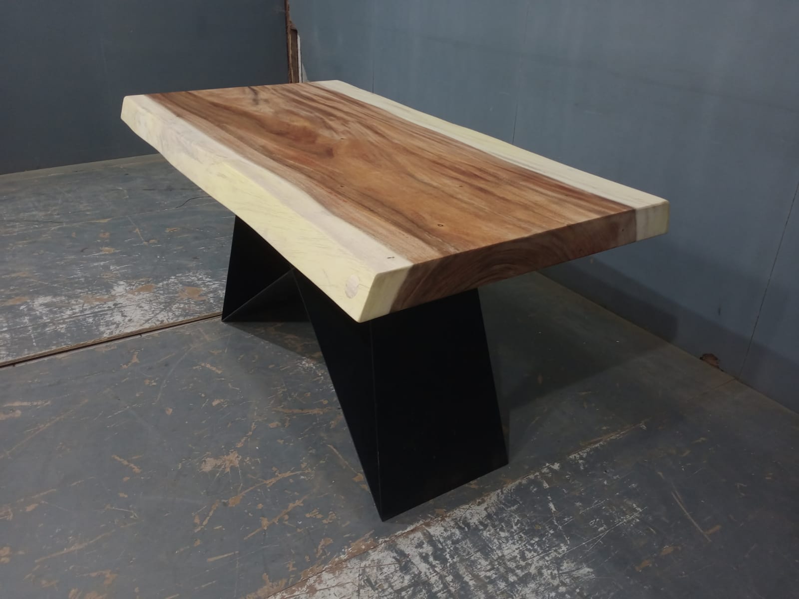 Live Edge Tables