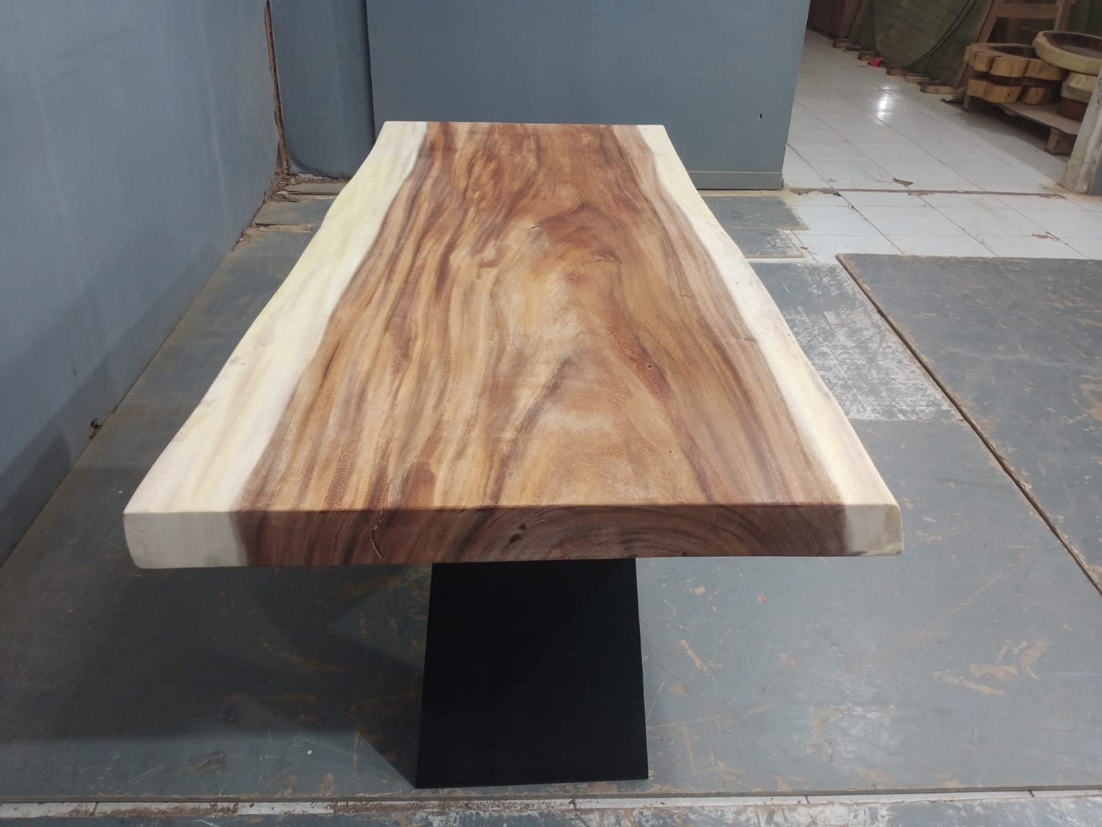 Live Edge Tables