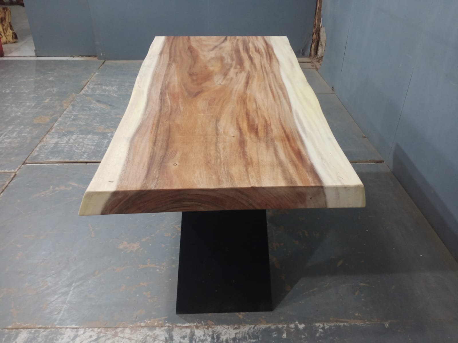 Live Edge Tables