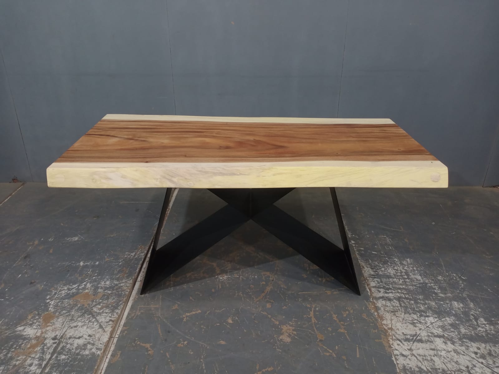 LIVE EDGE TABLES