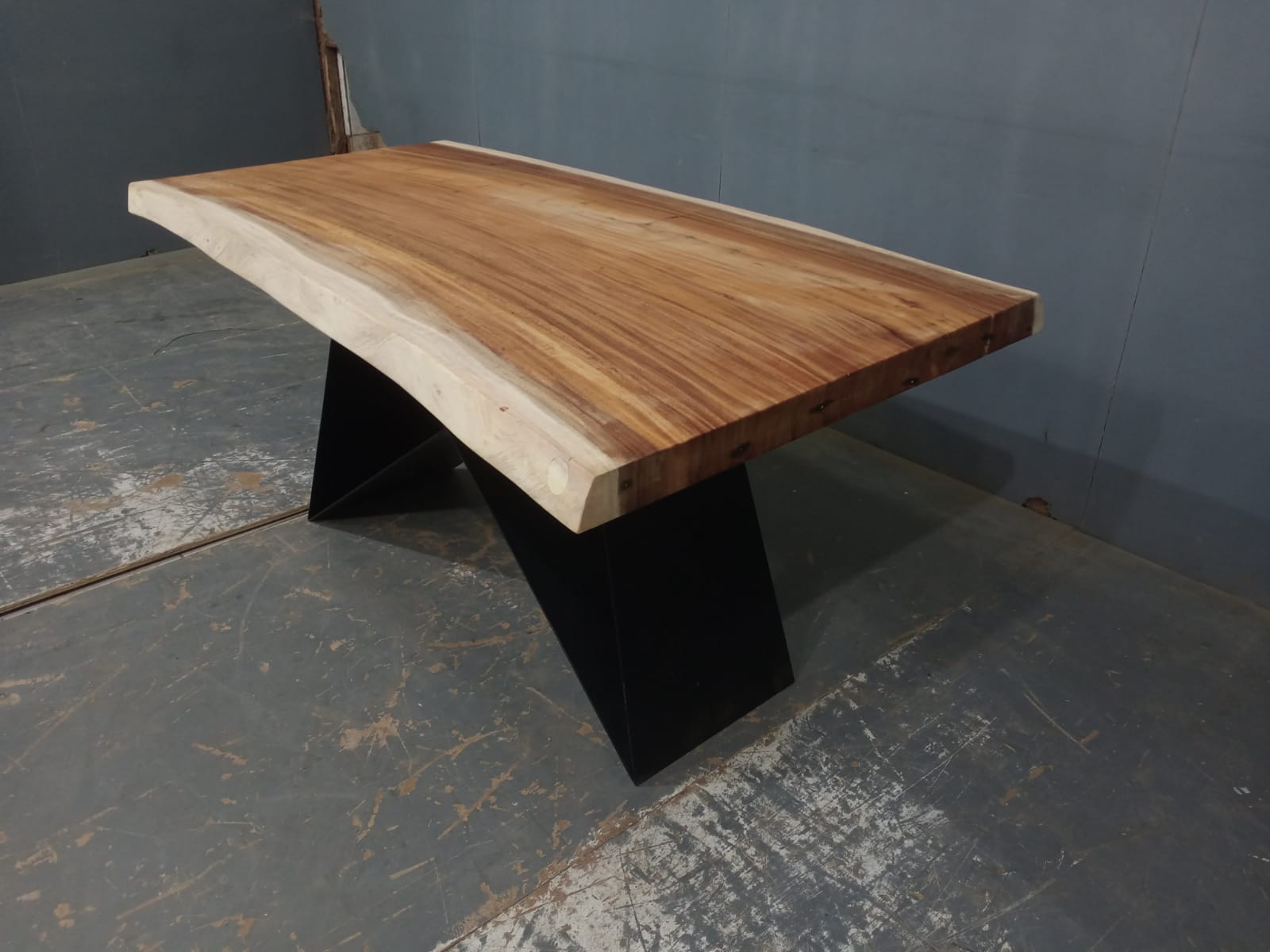 Live Edge Tables