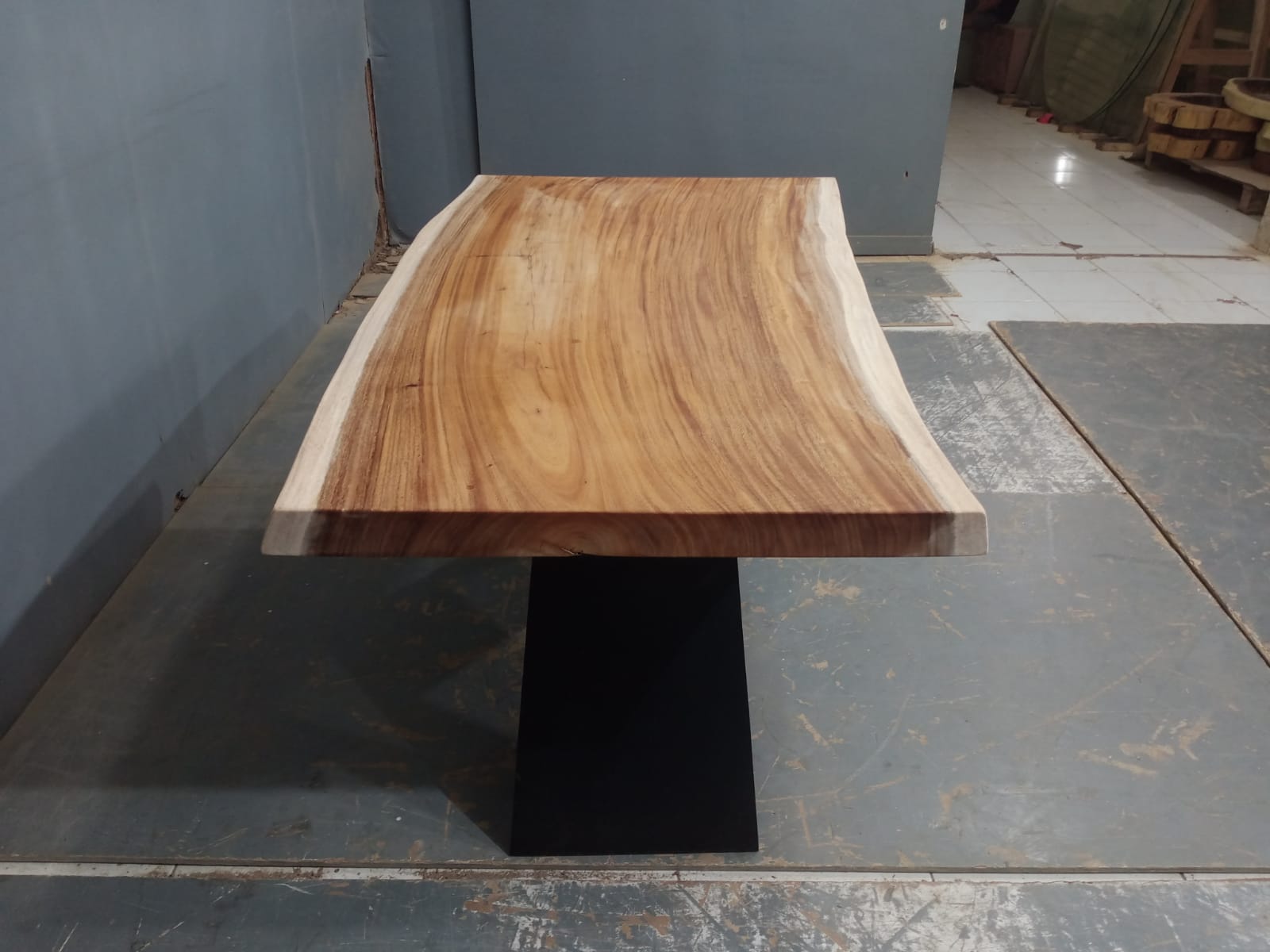 Live Edge Tables
