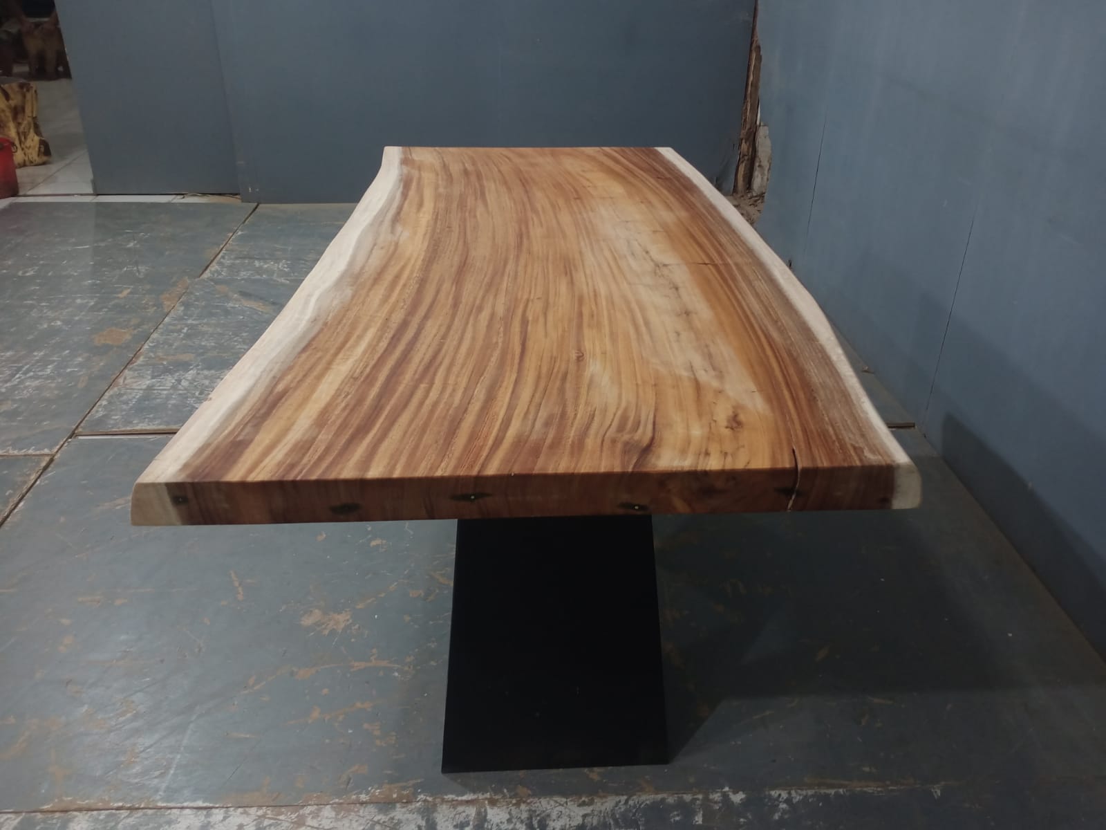 Live Edge Tables