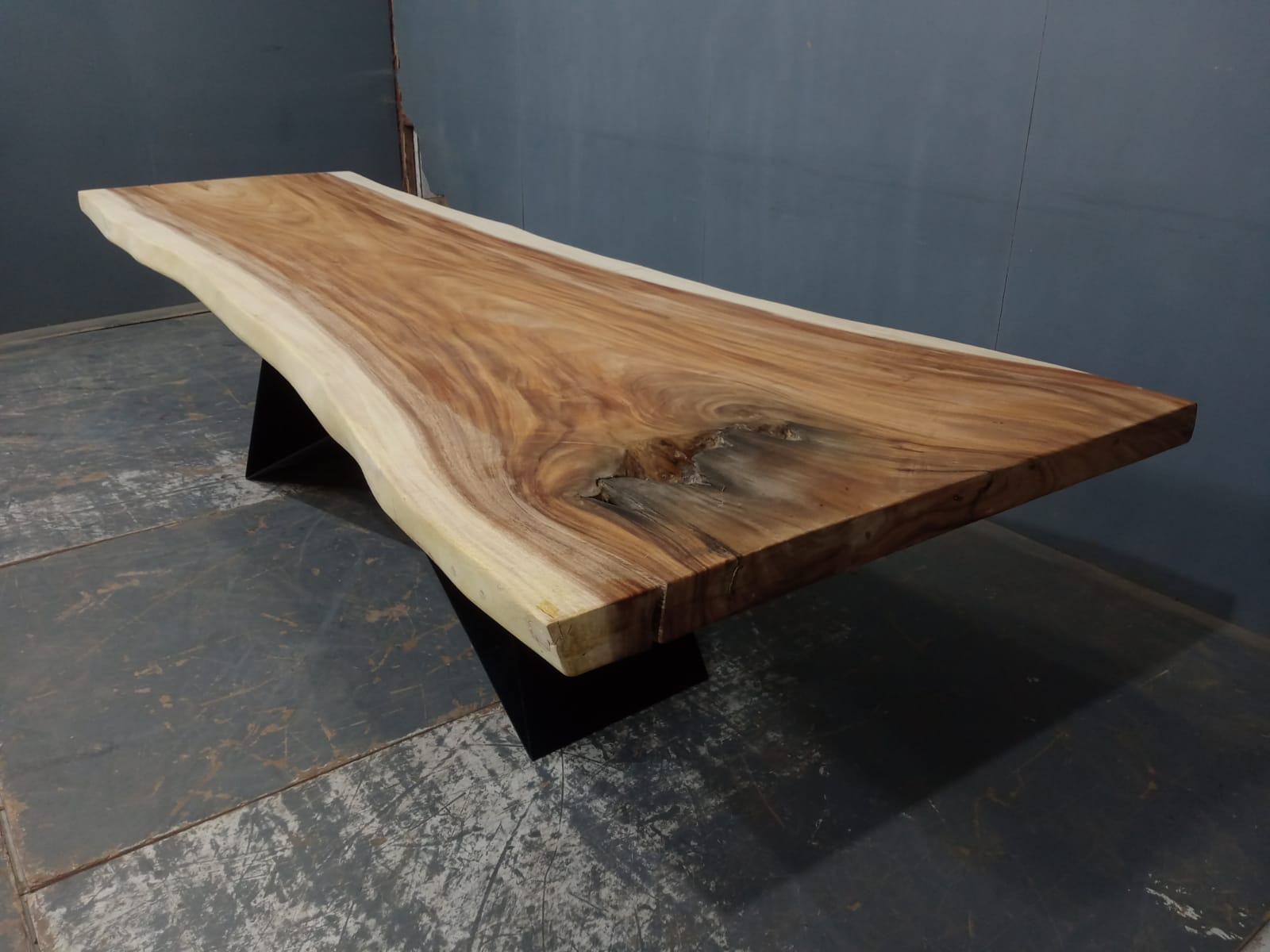 Live Edge Tables