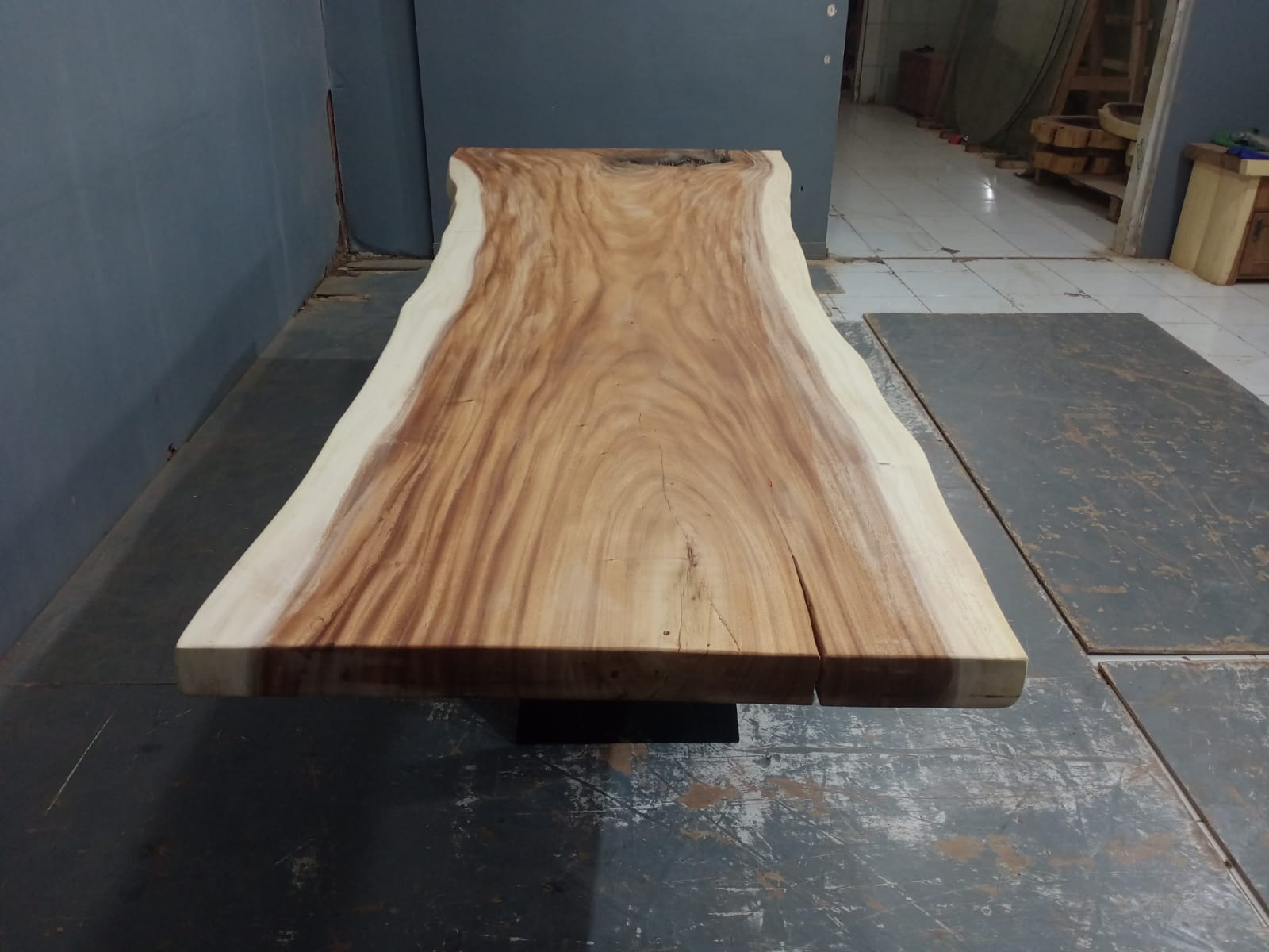 Live Edge Tables