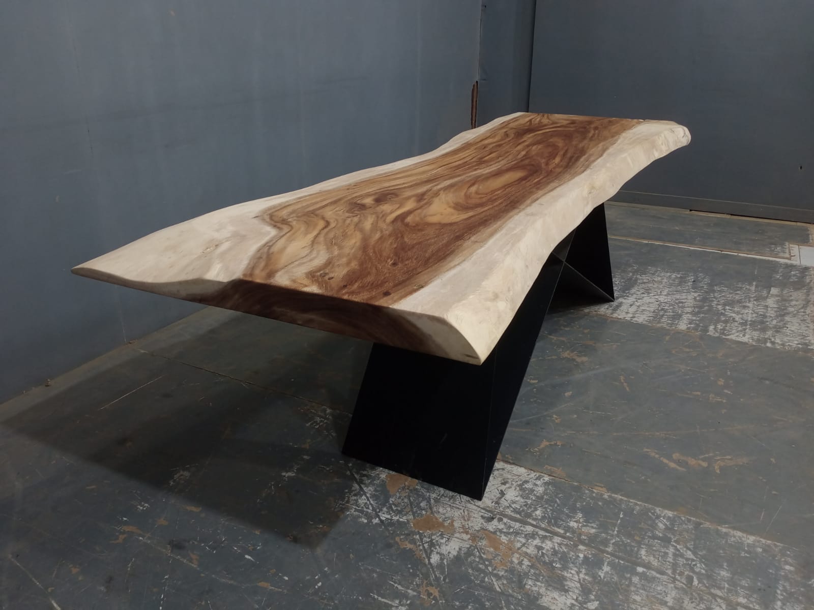 Live Edge Tables
