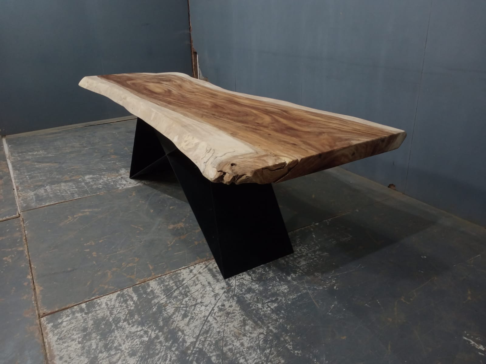 Live Edge Tables