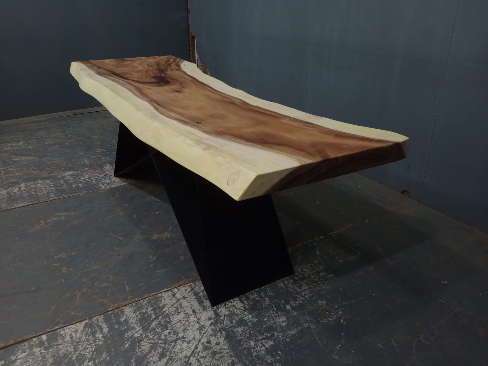 Live Edge Tables